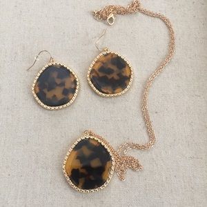 New tortoise acrylic earrings & marching pendant